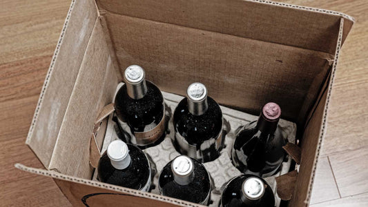 Subskription von Wein als Lieferung um Paket