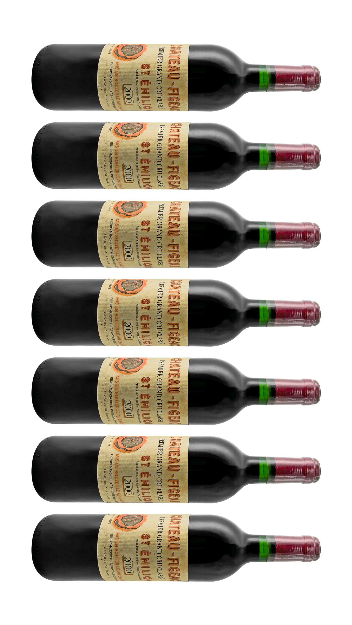 Mehrere Weinflaschen mit Rotwein von Chateau Figeac