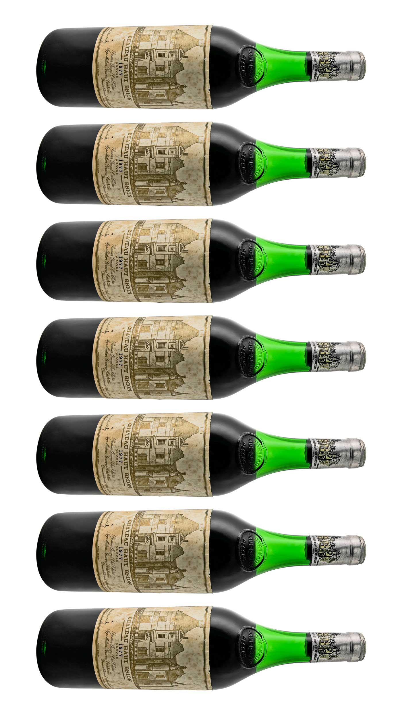 Mehrere Weinflaschen mit Rotwein von Chateau Haut Brion