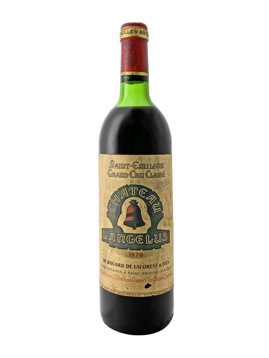 Eine Weinflasche von Chateau Angelus 1979