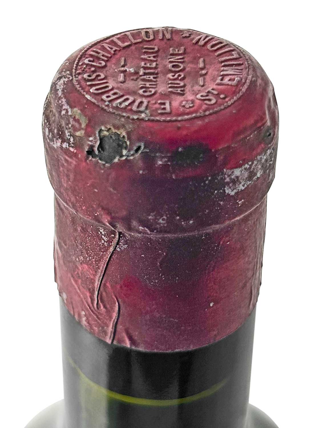 Kapsel einer Weinflasche von Chateau Ausone 1951