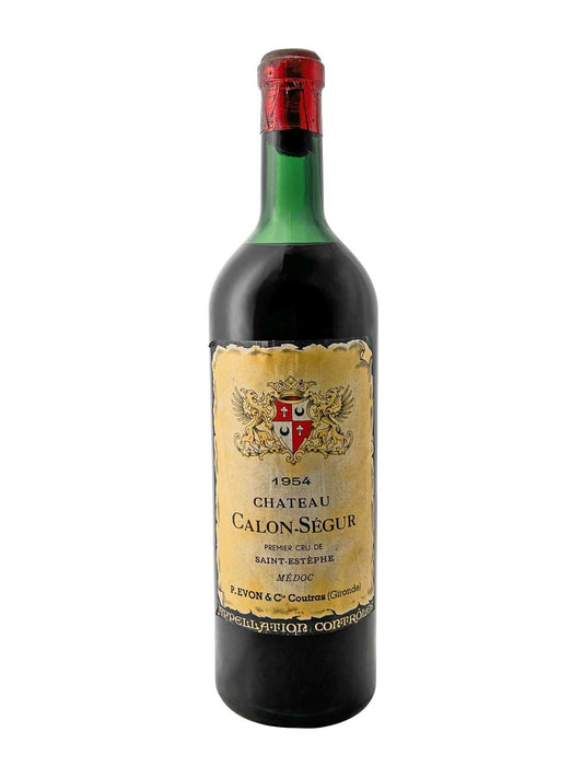 Rotweinflasche von Chateau Calon-Ségur, Jahrgang 1954. Etikett mit Wappen und goldenen Verzierungen, Text: '1954 CHATEAU CALON-SÉGUR'.