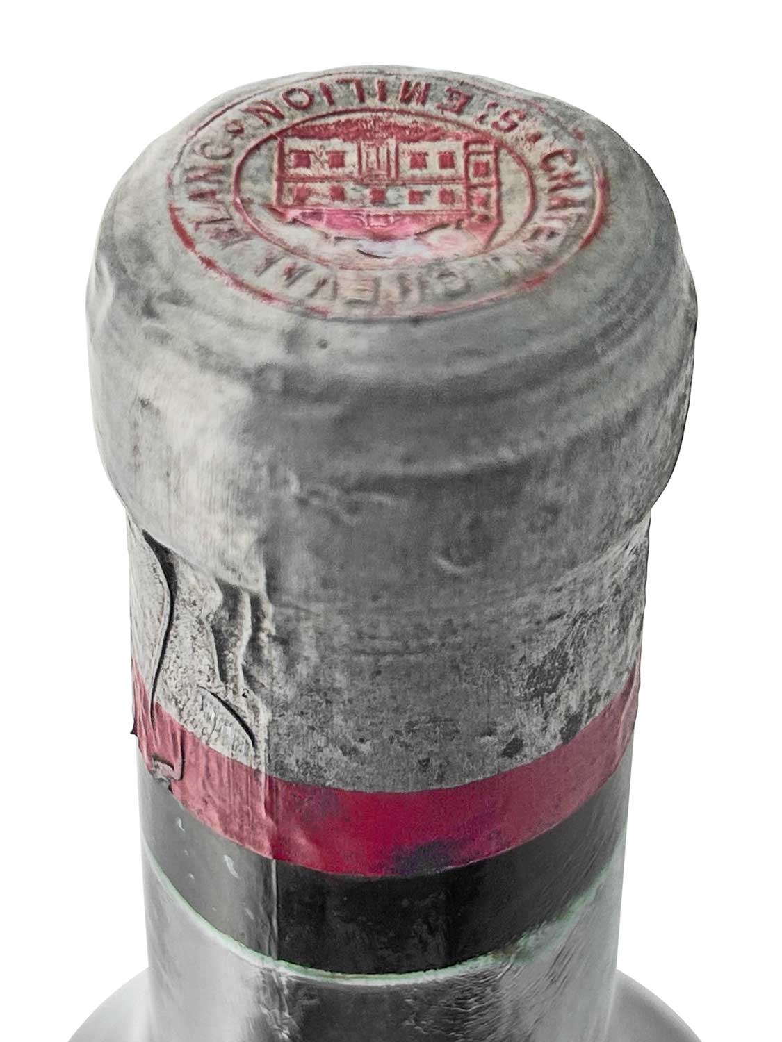 Kapsel einer Weinflasche von Chateau Cheval Blanc 1942