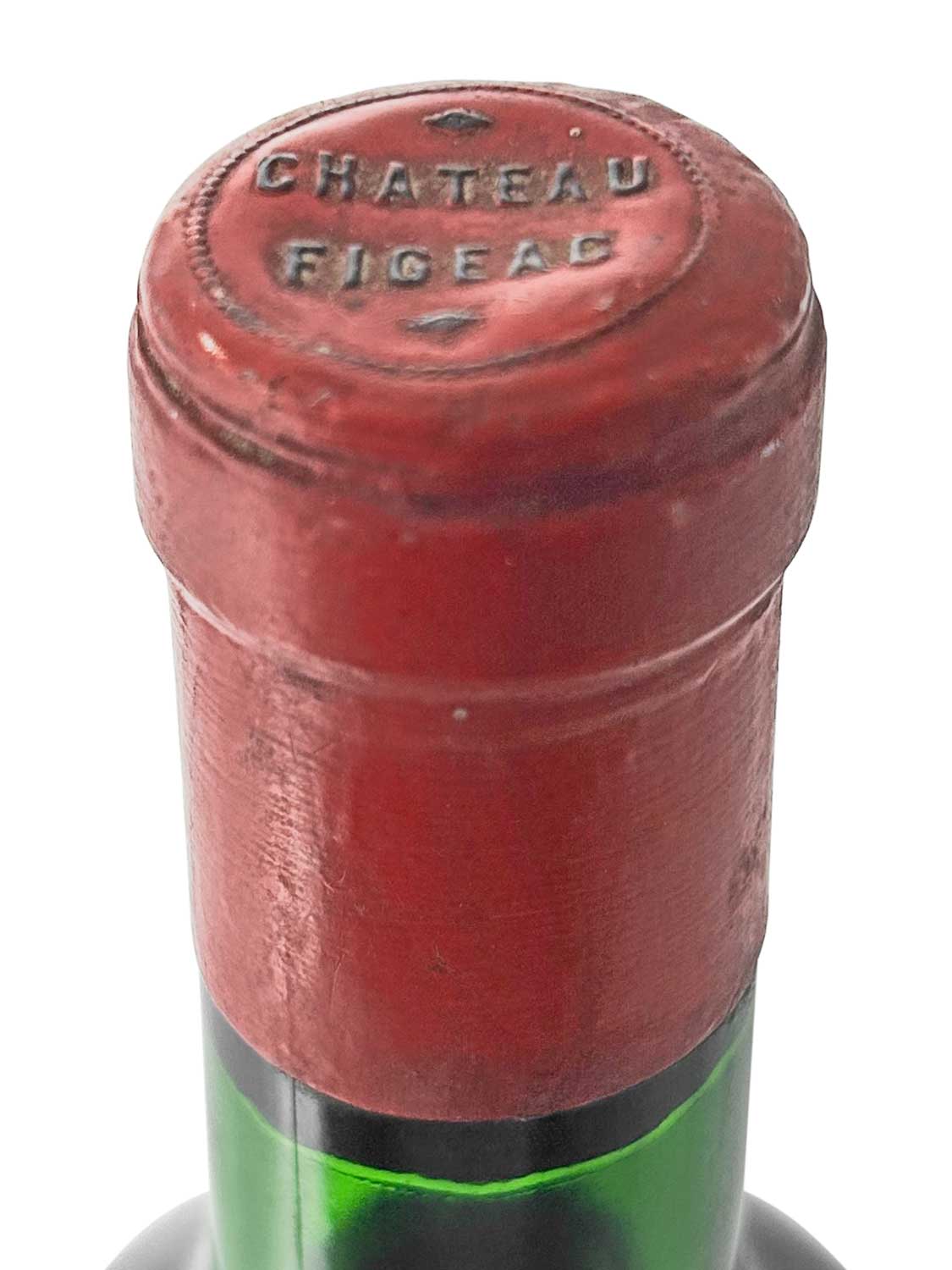 Kapsel einer Weinflasche von Chateau Figeac 1972