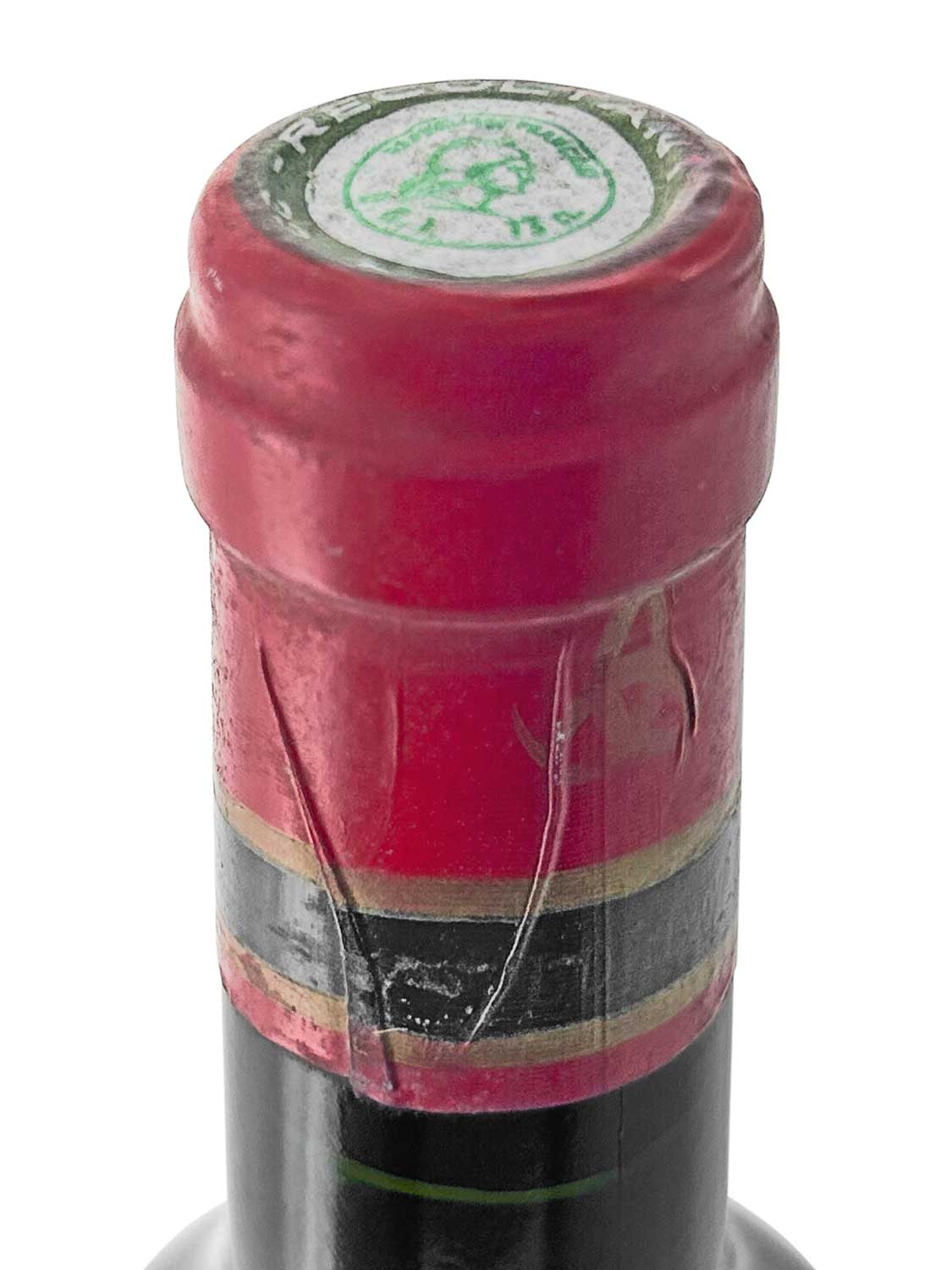 Kapsel einer Weinflasche von Chateau Haut Bailly 1977