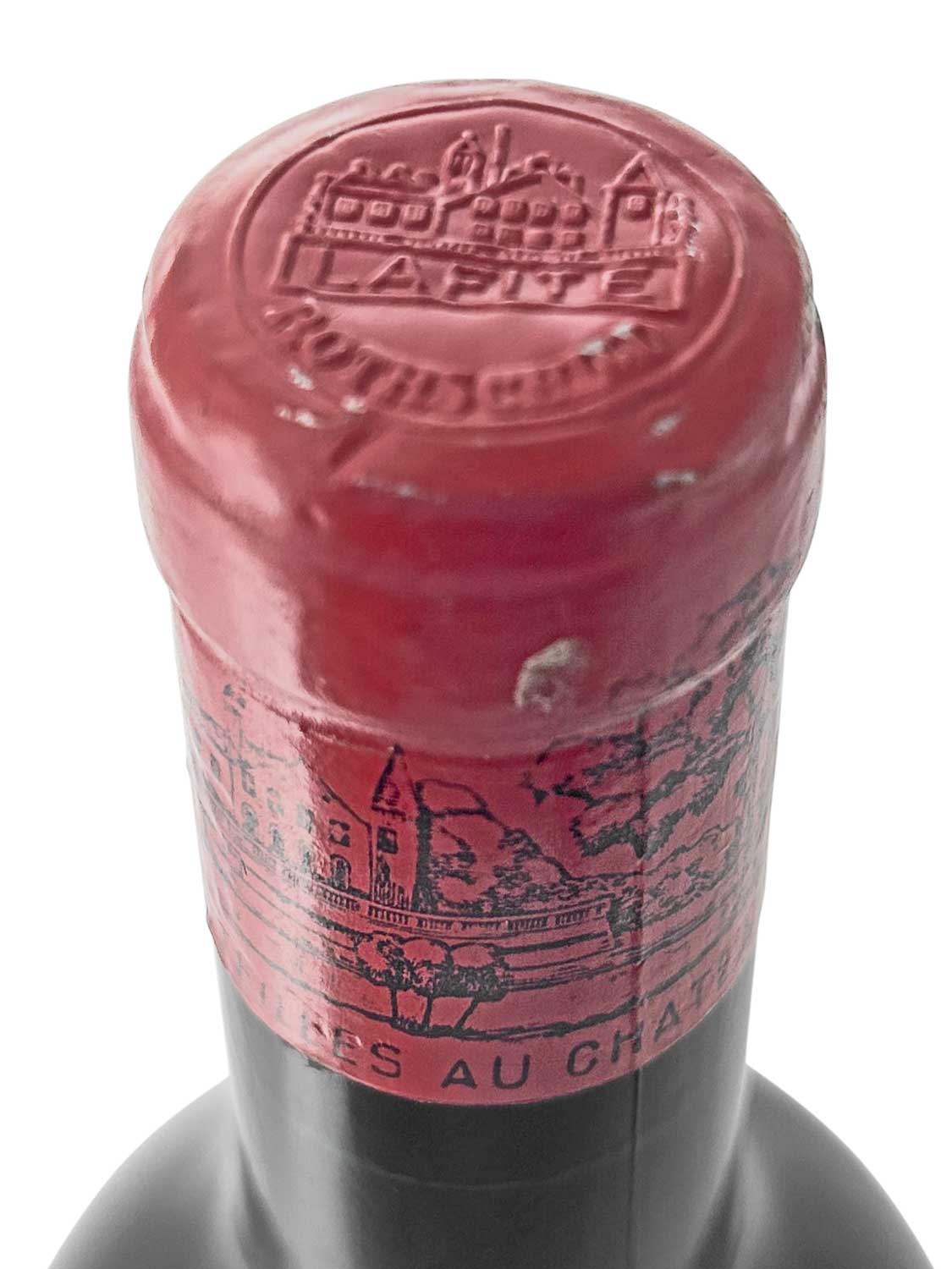 Kapsel einer Weinflasche von Chateau Lafite Rothschild 1955