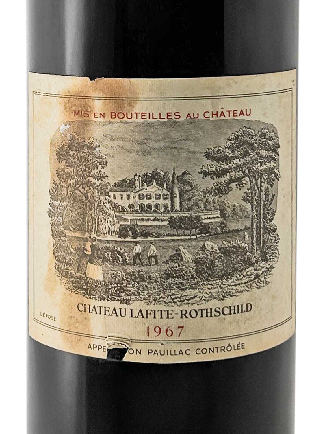 Ein Etikett einer Weinflasche von Chateau Lafite Rothschild 1967