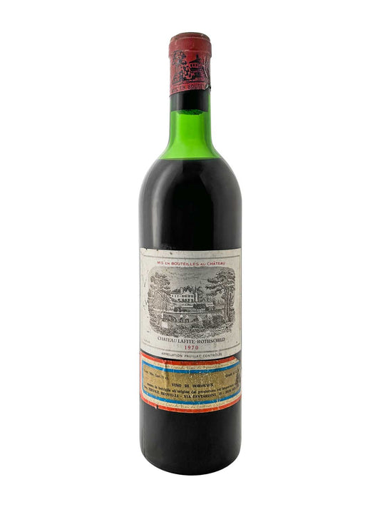 Eine Weinflasche von Chateau Lafite Rothschild 1970