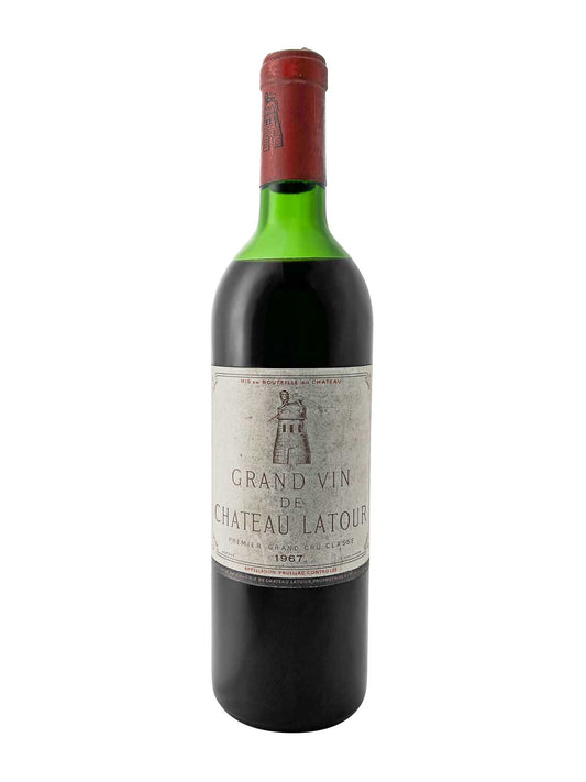 Eine Weinflasche von Chateau Latour 1967