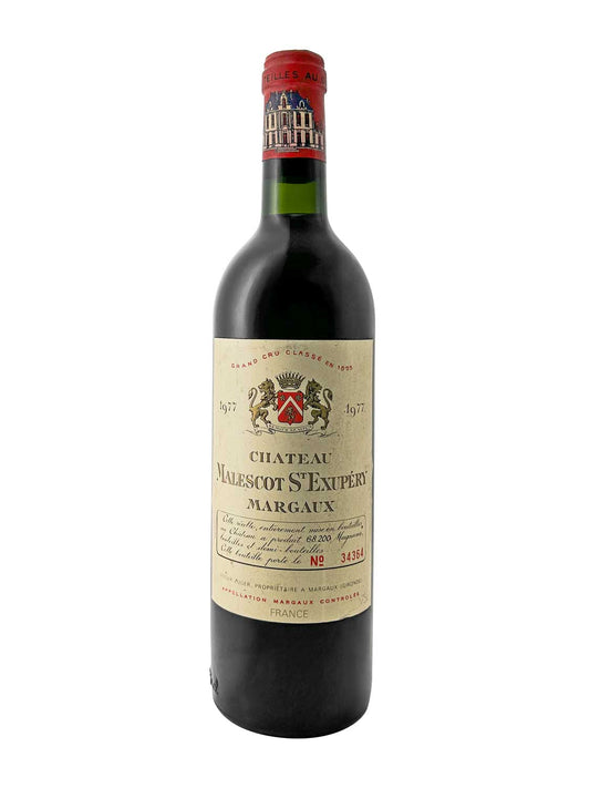 Eine Weinflasche von Chateau Malescot St. Exupery 1977
