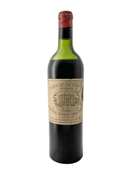Eine Weinflasche von Chateau Margaux 1944