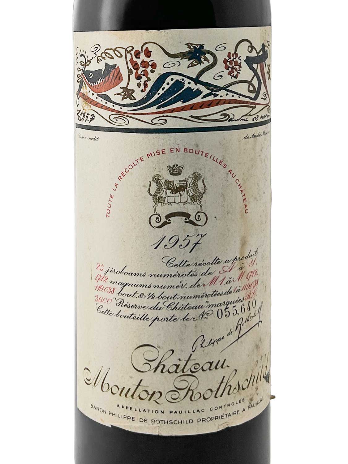 Ein Etikett einer Weinflasche von Chateau Mouton Rothschild 1957