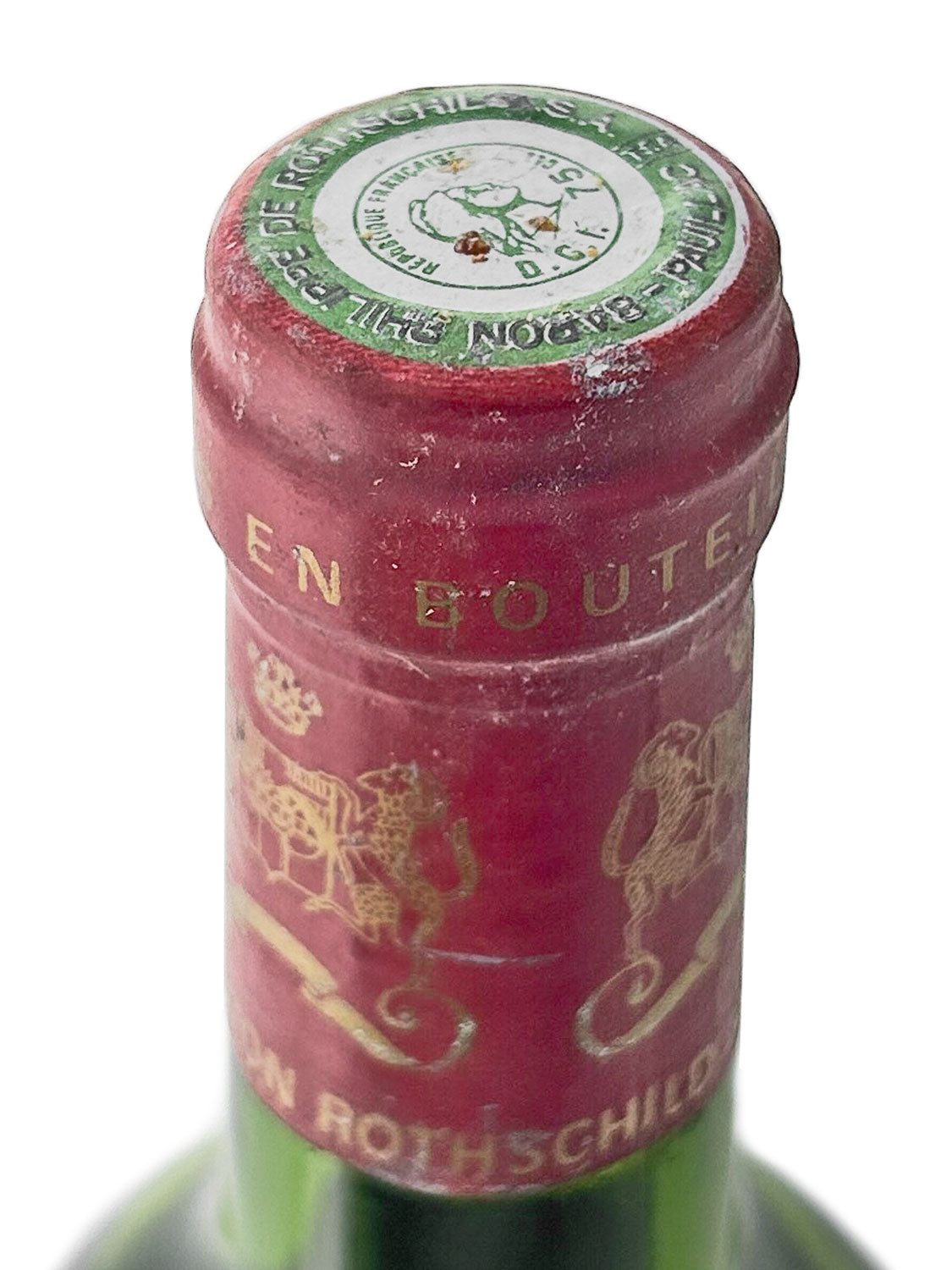 Nahaufnahme einer Weinflasche von Chateau Mouton Rothschild 1981