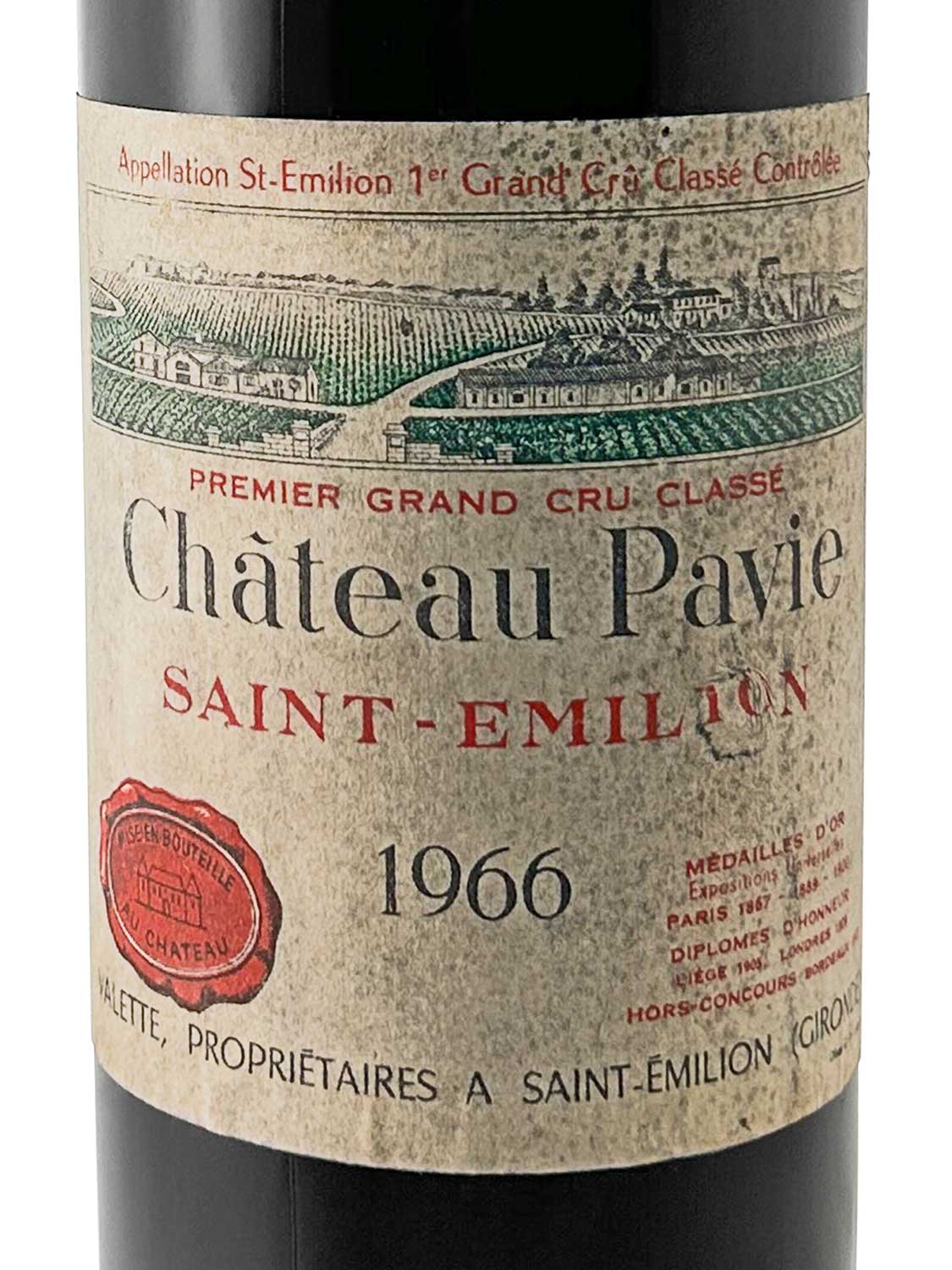 Etikett einer Weinflasche von Chateau Pavie 1966