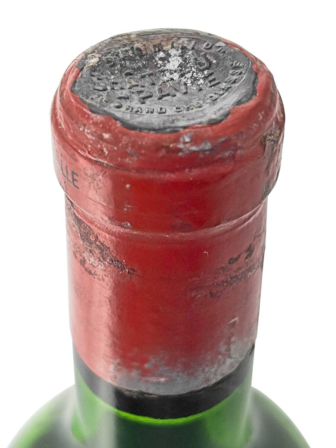 Kapsel einer Weinflasche von Chateau Pavie 1971