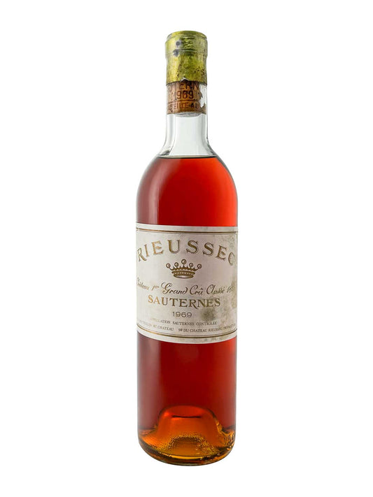 Eine Weinflasche von Chateau Rieussec 1969