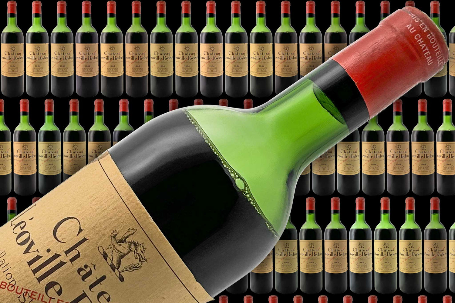 Der Banner zeigt viele Weinflaschen im Hintergrund und im Vordergrund eine Flasche Rotwein von dem Weingut Chateau Leoville Poyferre.