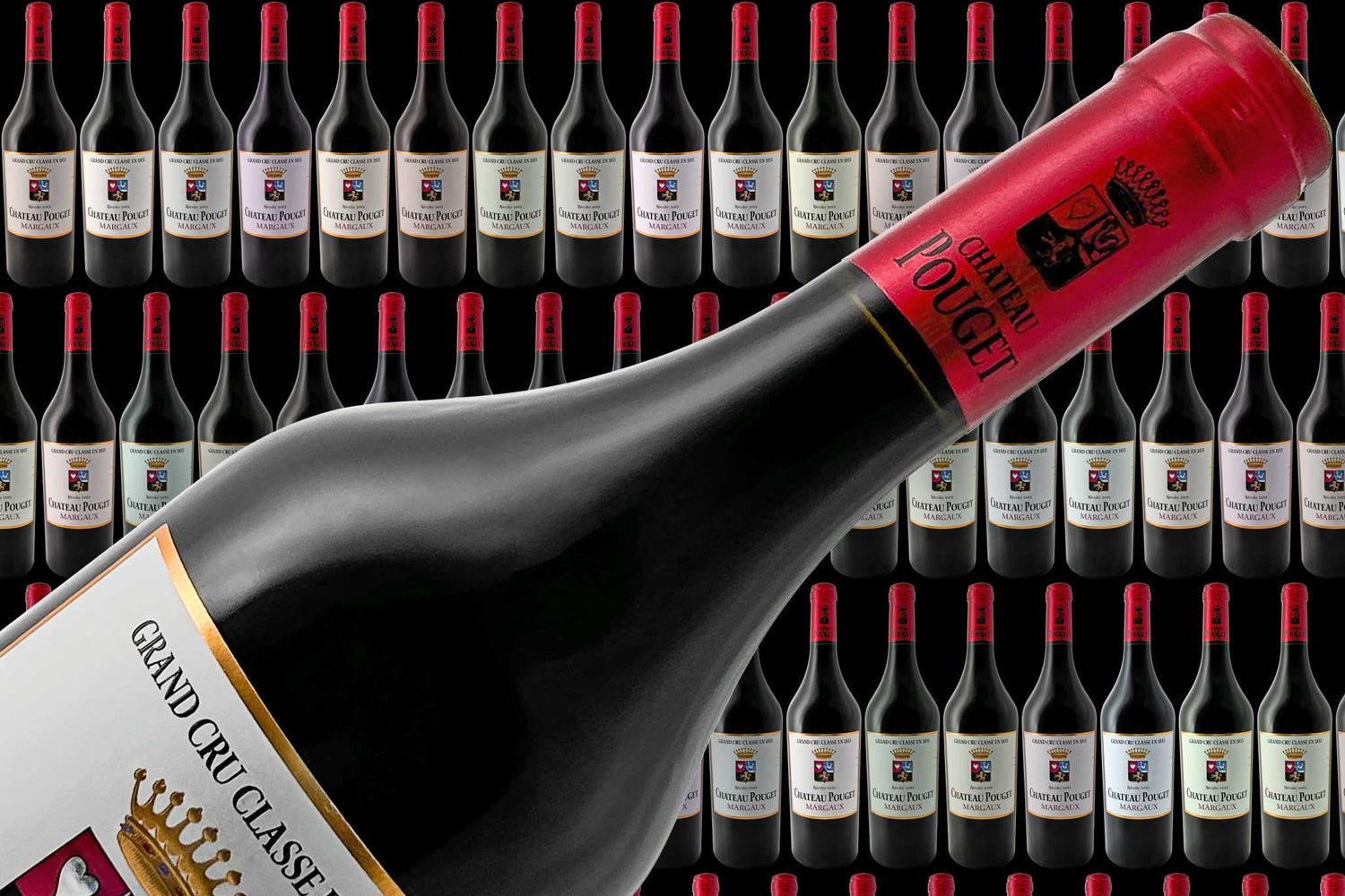 Der Banner zeigt viele Weinflaschen im Hintergrund und im Vordergrund eine Flasche Rotwein von dem Weingut Chateau Pouget.