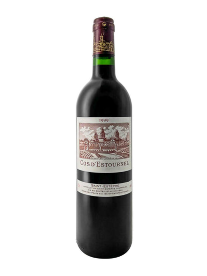 Flasche Rotwein Chateau Cos d'Estournel 1999 mit Etikett und Kapsel in Bordeaux-Form