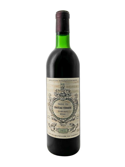 Grüne Weinflasche mit Korken, Etikett mit Ornamenten und Text 'Grand Vin Château Ferrière Margaux Médoc 1971'.