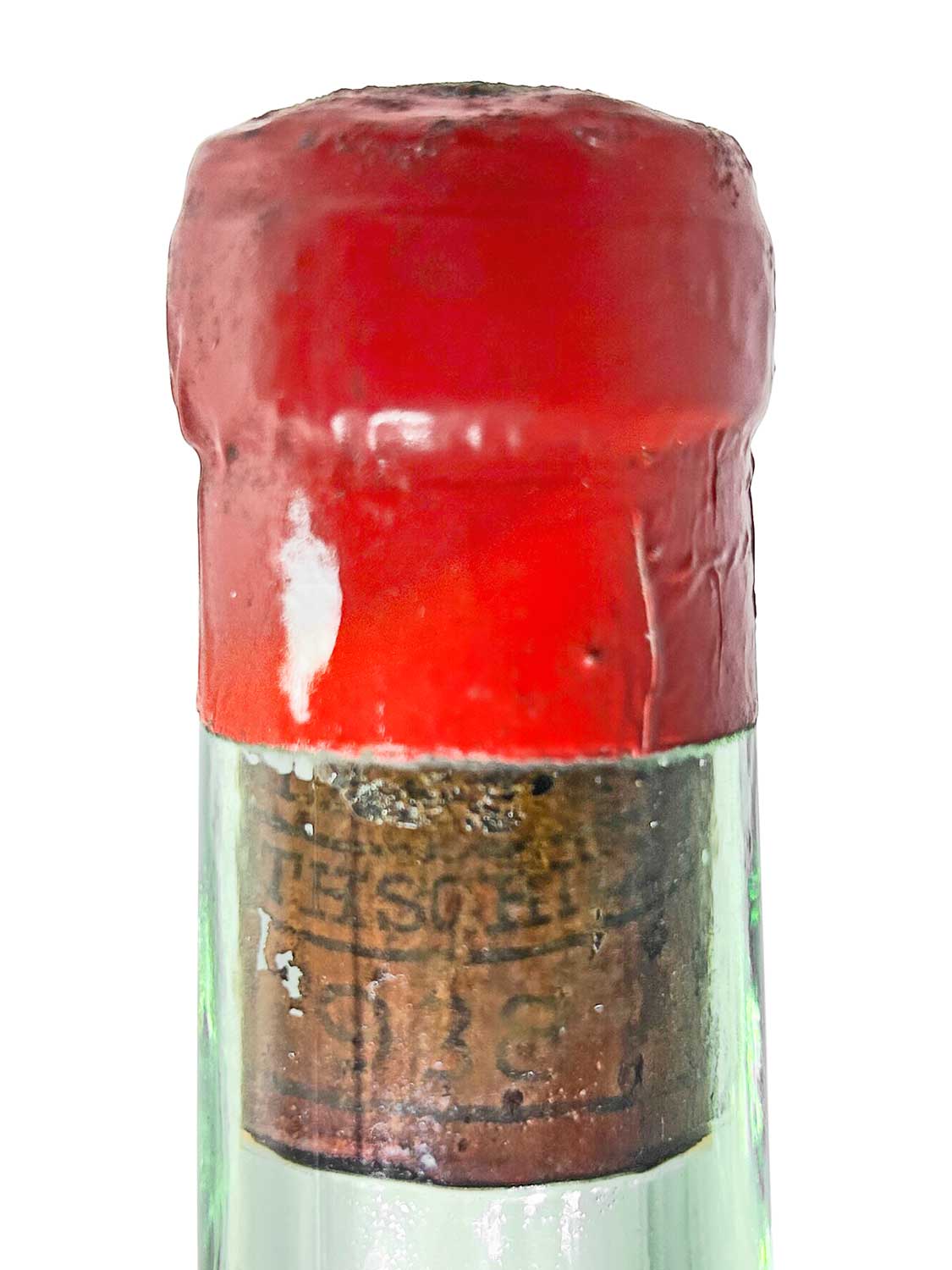 Nahaufnahme einer Weinflasche von Chateau Lafite Rothschild 1938