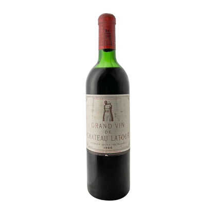 Château Latour 1966, Premier Grand Cru Classé Pauillac, Flasche freigestellt mit Etikett