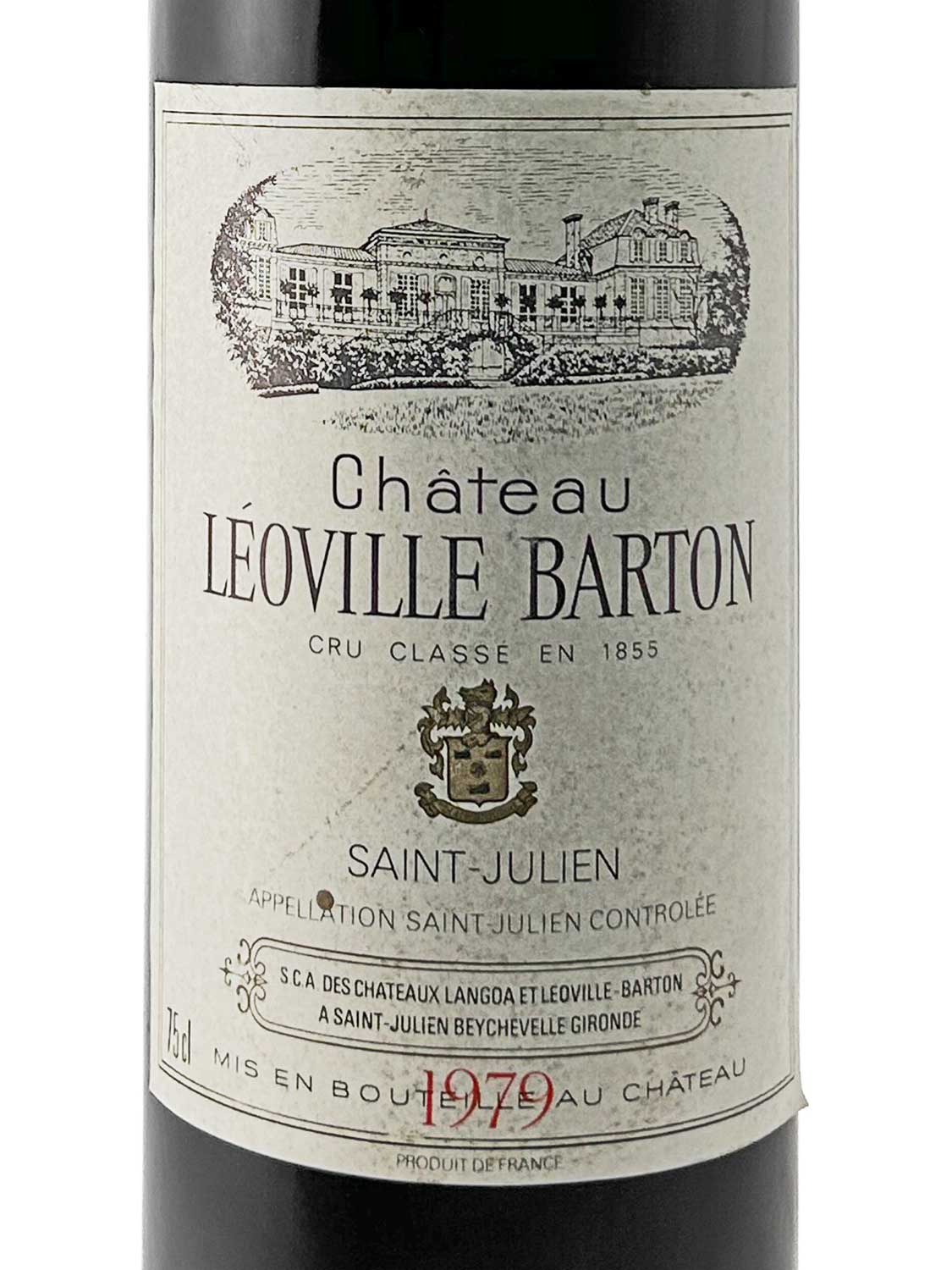Weinflaschenetikett mit der Aufschrift 'Château Léoville Barton Cru Classé en 1855', darunter ein Wappen und der Text 'Saint-Julien Appellation Saint-Julien Contrôlée', Jahrgang '1979' in roter Schrift.