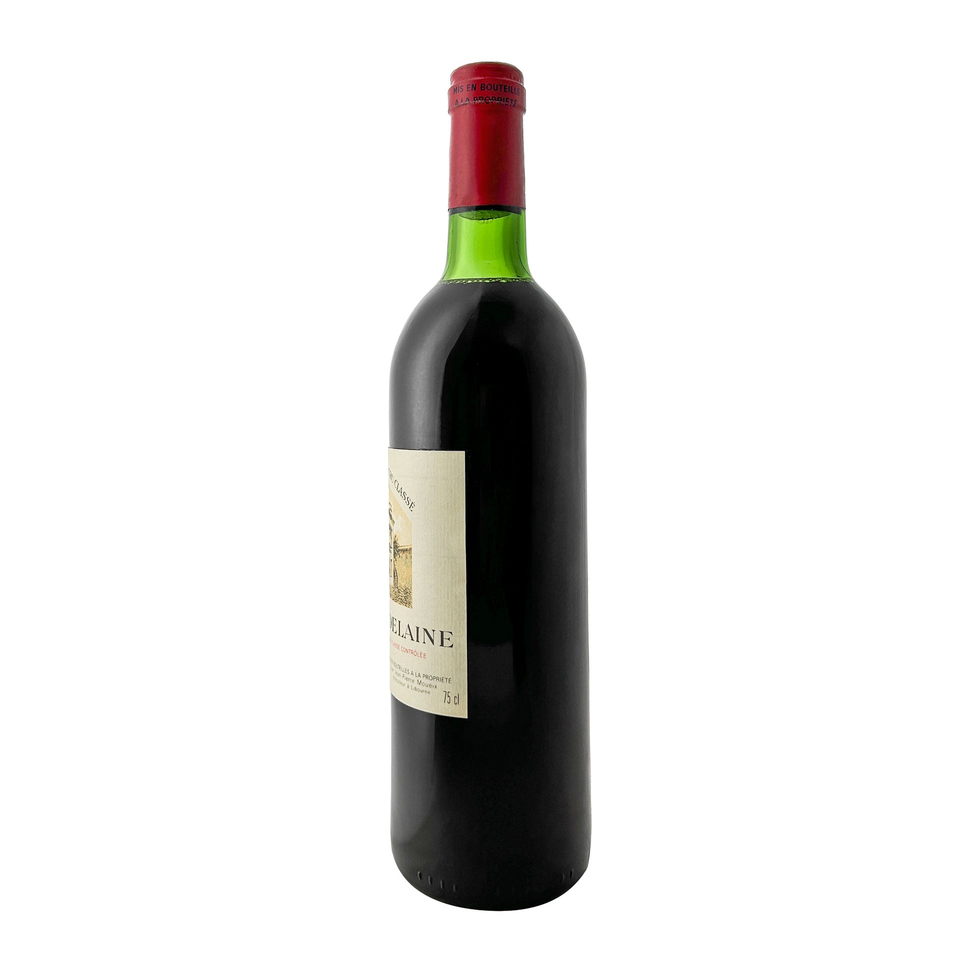 Château Magdelaine 1981, weitere Seitenansicht der dunklen Flasche mit roter Kapsel