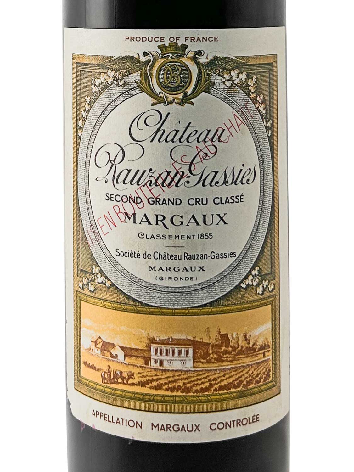 Weinflaschenetikett mit dem Schriftzug 'Chateau Rauzan Gassies', 'Second Grand Cru Classé', 'Margaux', und einer Illustration eines Weinguts mit Weinbergen.