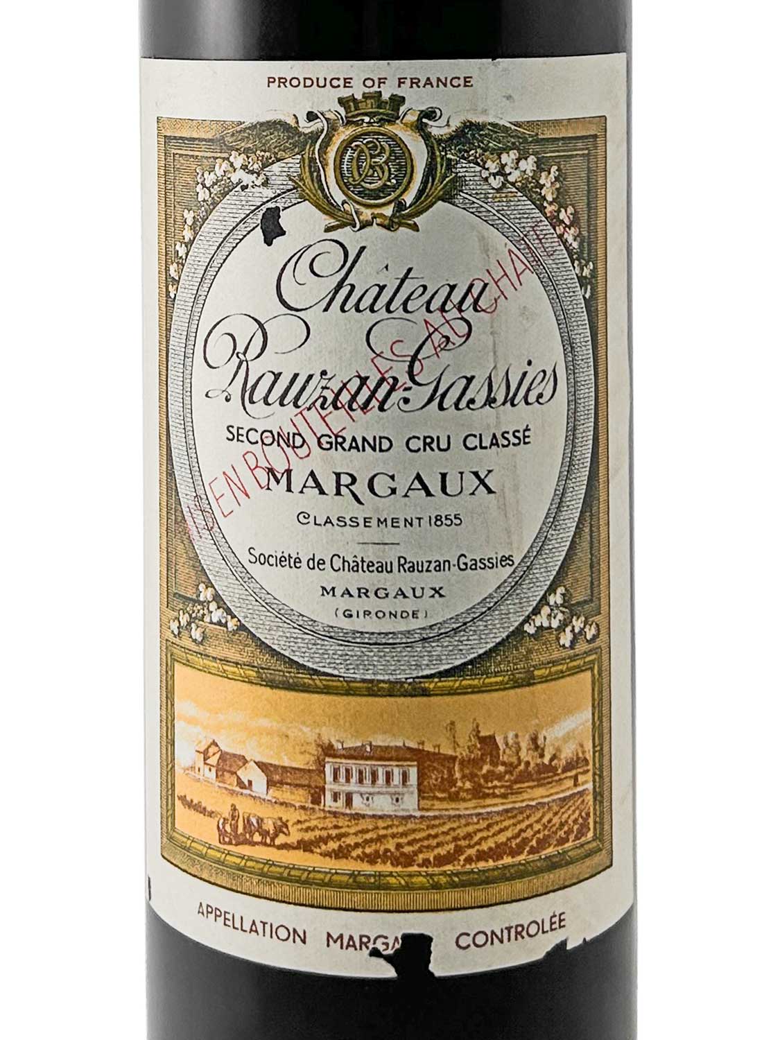 Weinetikett von Château Rauzan-Gassies 1955 mit klassischem ovalem Design, französischem Text und einer Illustration eines Weinguts im unteren Bereich