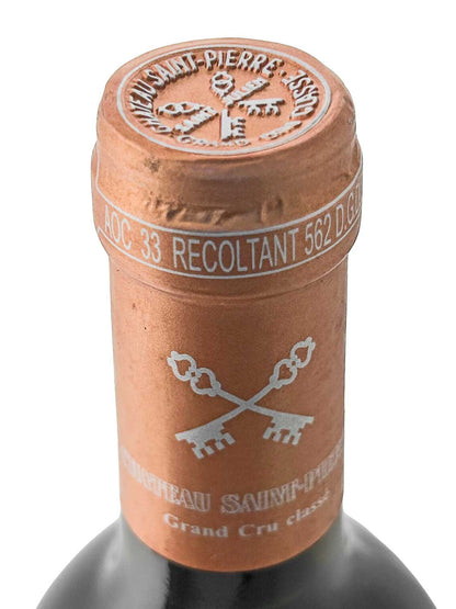 Flaschenkapsel eines Château Saint-Pierre 2003 mit zwei gekreuzten Schlüsseln und Text 'Château Saint-Pierre 2003' sowie 'Grand Cru classé'.